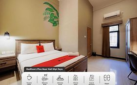 RedDoorz Plus near Mall Slipi Jaya